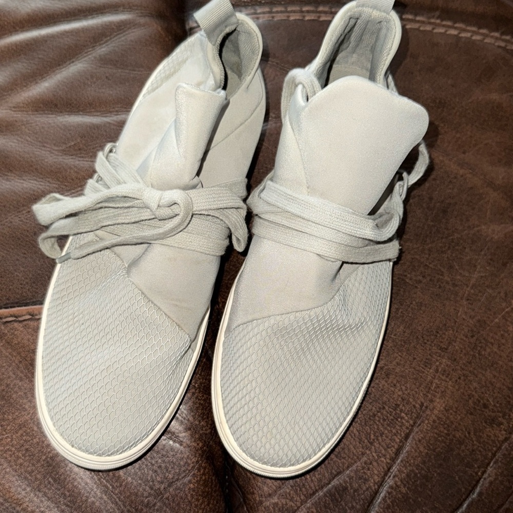 Steve Madden Lancer Women’s gray tennis shoes size 8.5 M